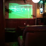 Bar bEach - プロジェクターも完備していますので、サッカー観戦やウエディングパーティー等にもお使いいただけます。
