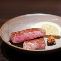 焼肉うしごろ 銀座並木通り店 - 究極の黒タン厚切り