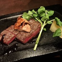 リュクス　タジマヤ - ロッシーニ風熟成ステーキ