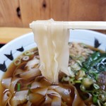 山八うどん - ペラペラのビロビロです