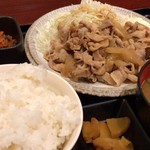 Mekiki No Ginji - 日替わりランチ 豚の生姜焼き定食 ¥700