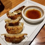 産地直送 粋な居酒屋 あいよ - 博多一口餃子島とうがらし入り(5個) 464円