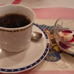 Don guri - 食後のコーヒーとヨーグルト。