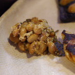 元祖へっころ谷 - 自家製納豆の醤油麹漬け