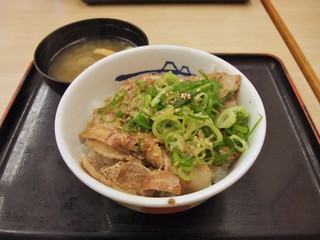 Matsuya - ネギたっぷりネギ塩豚カルビ丼（並盛）