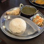 インドネパール料理 ヒマラヤキッチン - 選べるカレー Aセット 850円