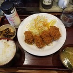 たんぱく大国 - かきフライ定食  750円