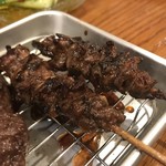 串焼キ カメチヨ・シャルボン - つなぎ