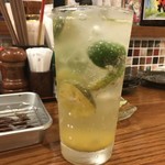 串焼キ カメチヨ・シャルボン - 生シークゥワーサー泡盛ハイ