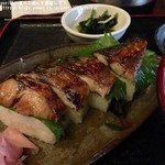 鮮酒・鮮味工房 若狭 - 焼きサバ寿司セット：アツアツの焼きたてサバにビックリ！