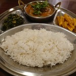 プルジャ ダイニング - 