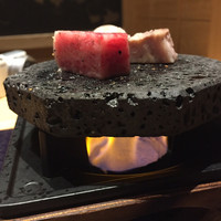しゃぶしゃぶ　すき鍋　おもき 銀座店 - 溶岩石