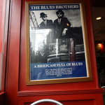 ブラザーズ - 店内には「ブルースブラザーズ」のポスターも！