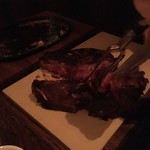 CUT - 儀式①まずは骨から外され