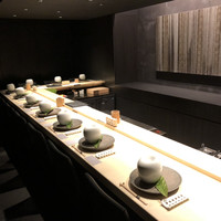 シブ ニシナカス - 落ち着いた雰囲気の店内 ７名まで使える個室もあります（承認済み）
