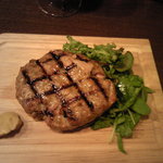 VAMOS kitchen - トスカーナ風ソーセージのグリル（ハンバーグみたいです）