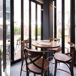 釜焼きビーフと釜焼きピッツァ BIST Kitchen - 