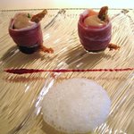 シェ松尾・松濤レストラン - パルマハムのコロンヌ　プラムと胡桃入り　パルメザンチーズのスプムー