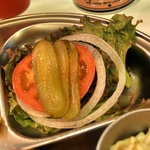 T’s★Diner - ハンバーガーにはさむピクルス
