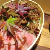 グリル ア ターブル - 黒毛和牛鉄板焼肉&ローストビーフ重
