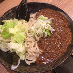 肉汁餃子のダンダダン - 「ジャージャー麺」680円