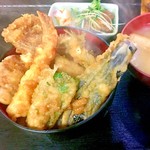 十八番 - 生アジ、豚肉天丼の海老のせ。¥800。