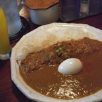 カレー名人 - 元祖名人カレー(\750)＋ジュース＆ゆで卵はサービス