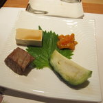 Yoshika - 豆腐・ホヤ・鮪の脳天・水茄子