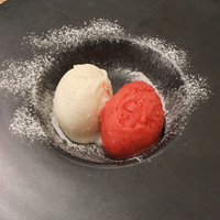セミーナ - いちごとミルクのジェラート。
