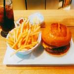 UMAMI BURGER - 