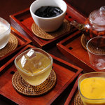 Okiraku Chuubou Taotao Charyou - 香港スイーツと中国茶も充実しております。