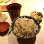 味勧屋 - きのこご飯と汁物・香の物