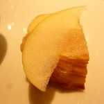 RISTORANTE IL NODO - 王林を乗せたりんごのクラフティ　プディングのような味わいも