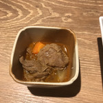 和牛焼肉 格之進 六本木店 - 牛すじの煮込み。
      美味し。