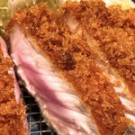 とんかつ檍 銀座8丁目店 - 上ロース断面