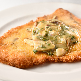 お子様から大人まで楽しめる人気のメニューをお楽しみください