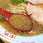 ラーメン壱番館 - スープ