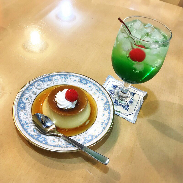 プリン メロンソーダで480円 注文は券売機 By Saltylemon カフェ アレトロ 大宮 喫茶店 食べログ プリン メロンソーダで480円 注文は券売機 By Saltylemon カフェ アレトロ 大宮 喫茶店 食べログ