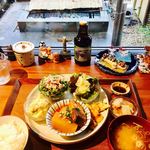 cafe すず音 - 本日のランチ⭐️
メインは韓国風ぶり大根♡