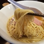 煮干し中華そば 龍壽 - 麺 リフト