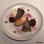 カーサ・デル・チーボ - カカオのクレスペッレ、ラフランスのコンポートとバニラジェラート