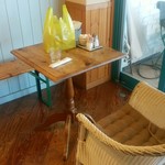 ポワール - 座ったテーブル席