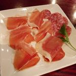 HUB - 生ハム＆サラミ 税込500円