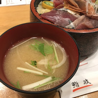 鮨政 西口店 - 海老出しのお味噌汁