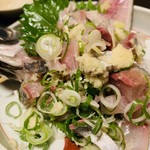 錦江湾 - 豪快な盛りつけ。