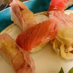 錦江湾 - 中トロと鯛。