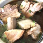 Sun Fong Bak Kut Teh - バクテー。スープもガンガン飲めます