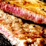 Yakiniku Ya Nikujiru Senta - 溢れる肉汁は誰のもの？明日も頑張るパワーが欲しい大人の男のために！