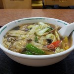 中華料理珍宝 - ピーマンのいろどりがきれい