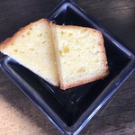 ハタ カフェ - ゆずのパウンドケーキ。